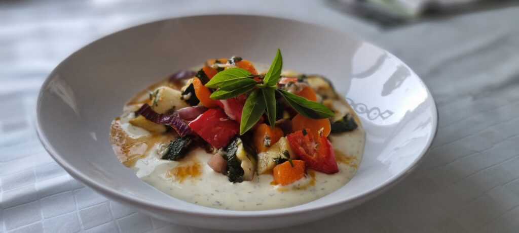 78661703-767e-40cb-813c-c3afccd942dc mediterranes backofen gemüse