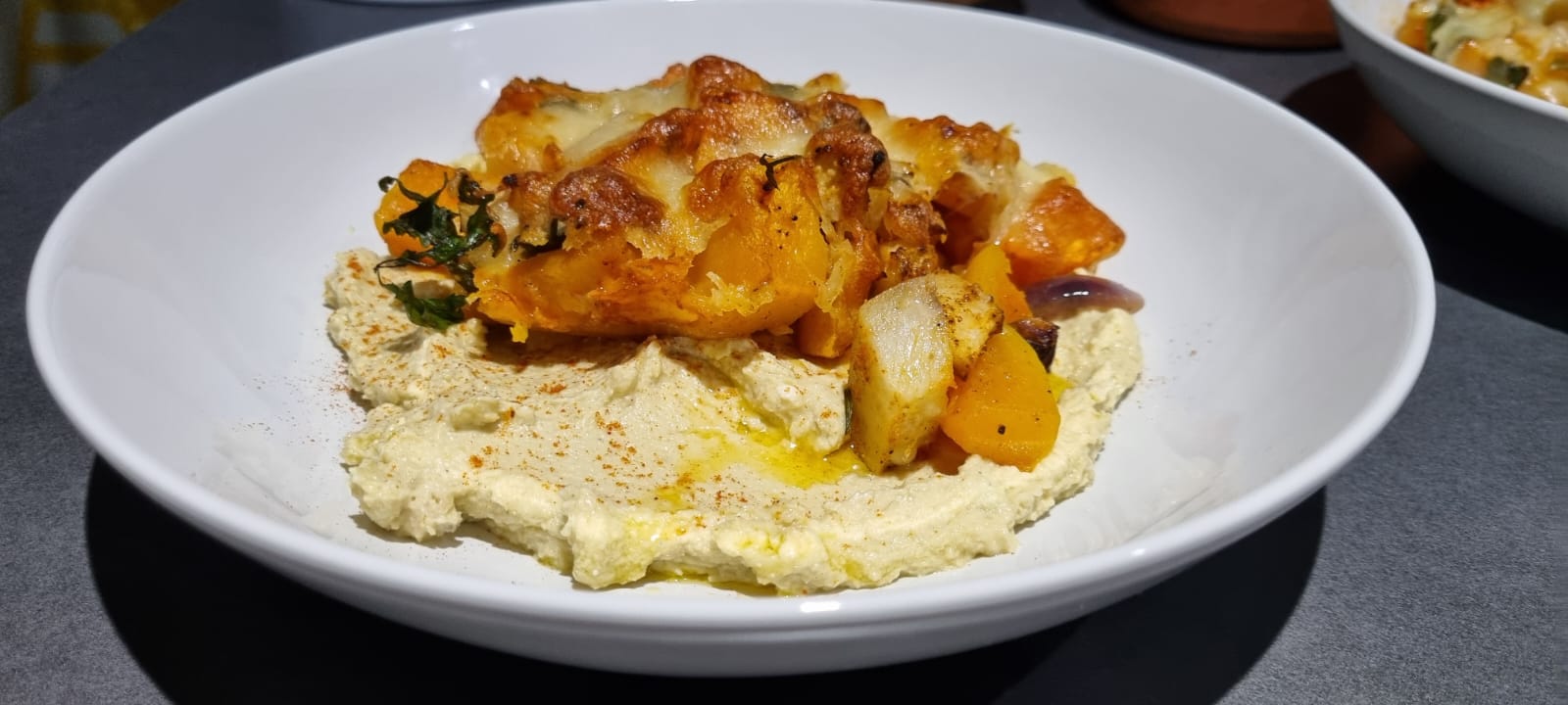 Süßkartoffel-Kürbis Auflauf mit Humus1