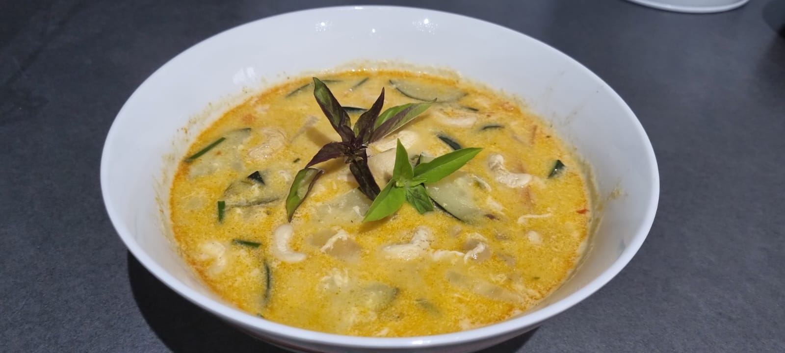 Kokossuppe mit Ei